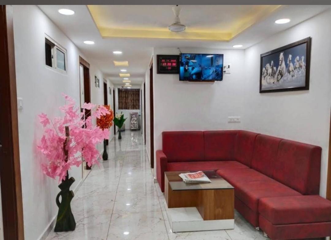 Galaxy Inn Hotel Ahmedabad Exterior photo
